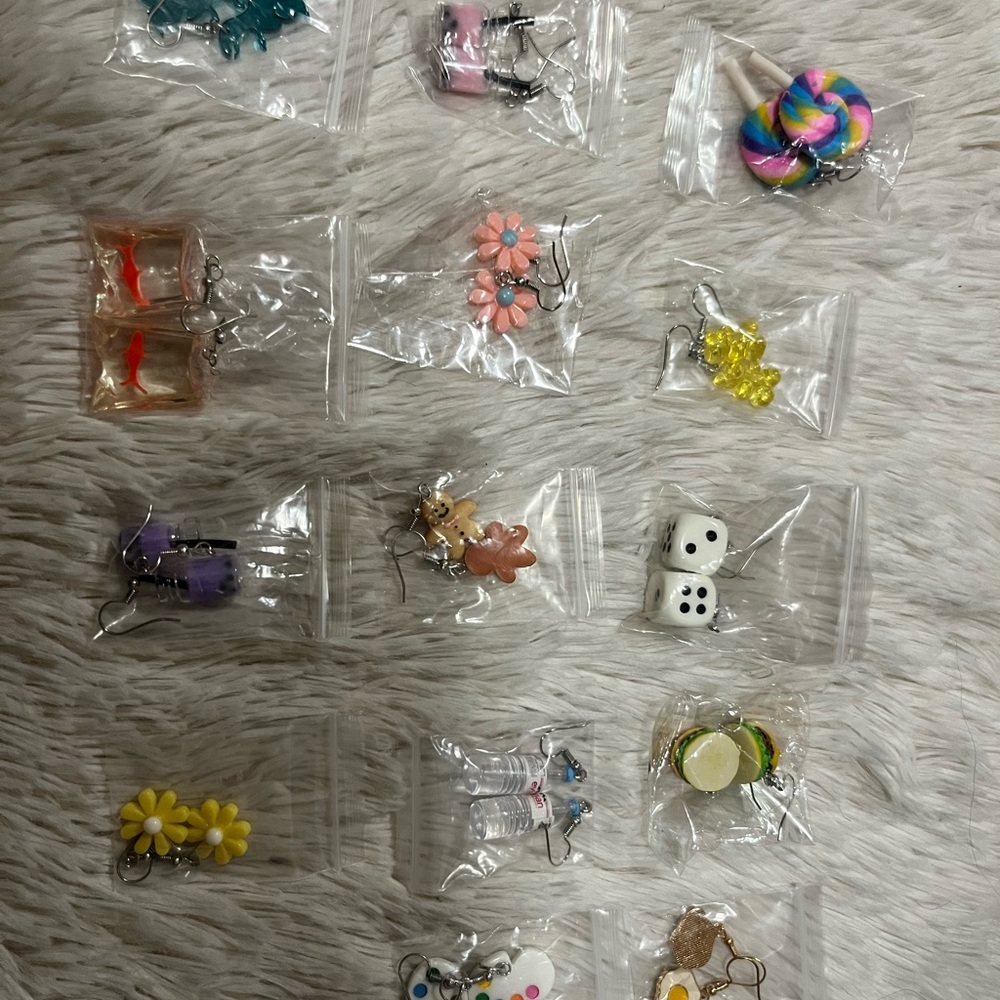 Amazon Assorted Kids Novelty Earrings - Yellow, Pink, Purple, White, Green, Blue